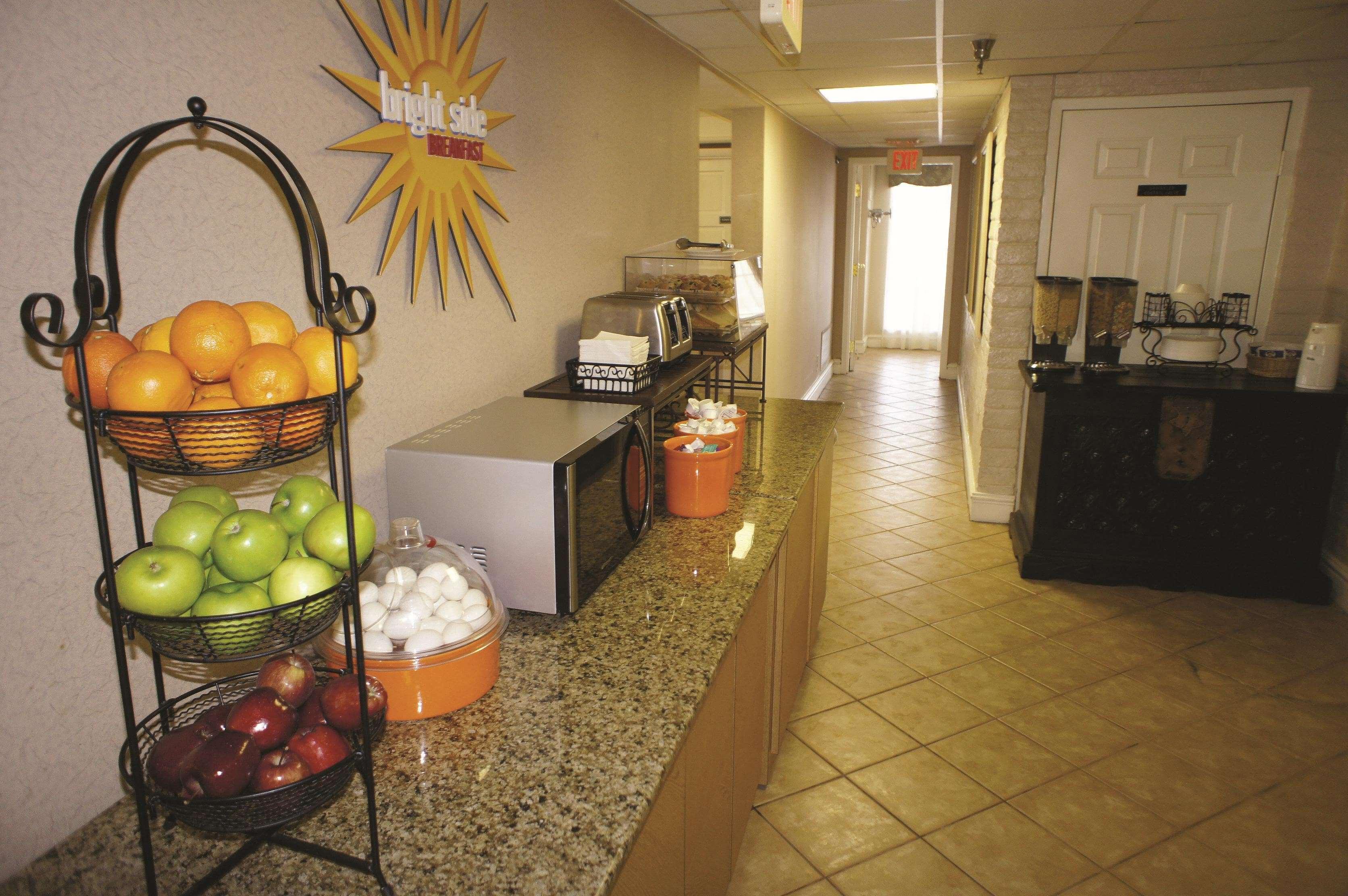 La Quinta Inn By Wyndham Norfolk Virginia Beach Exteriér fotografie